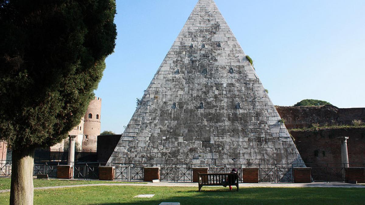 misterul piramidei mormant din barlad