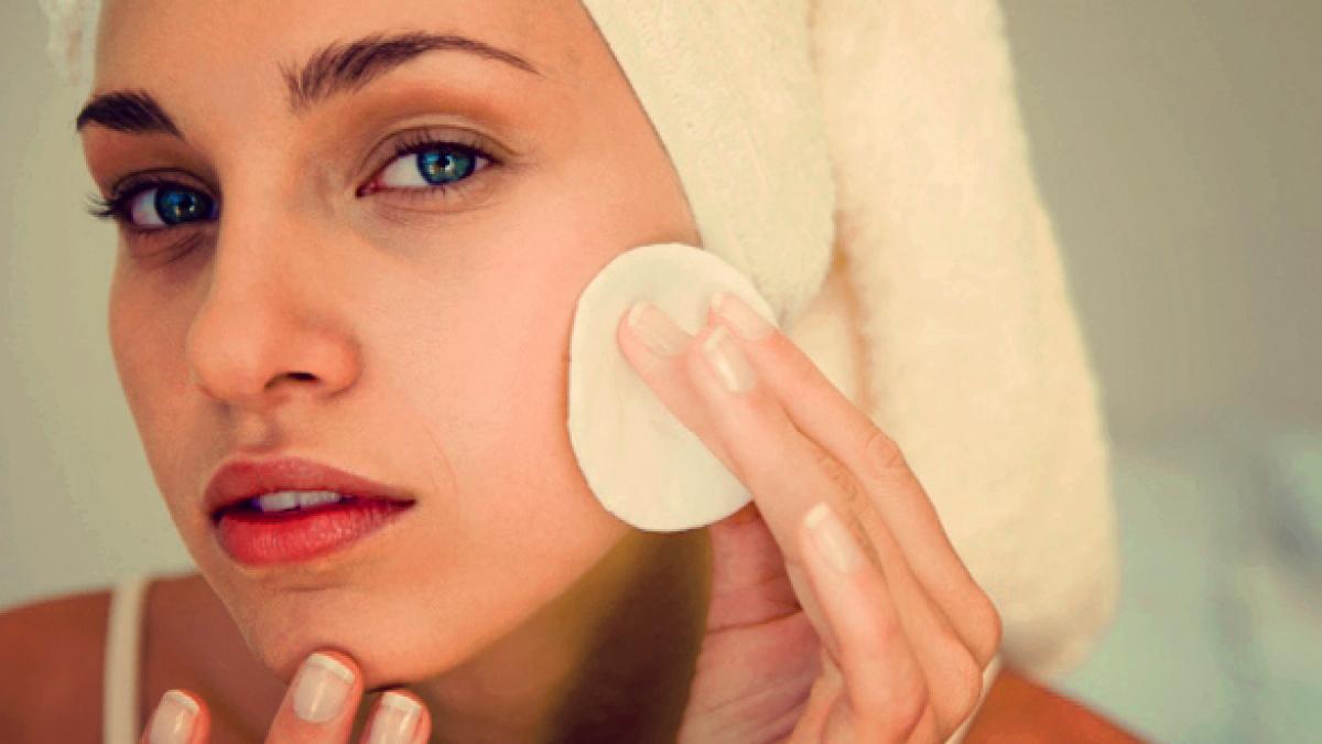 s a spalat cu otet pe fata timp de cateva saptamani iar rezultatul i a lasat pe toti fara cuvinte