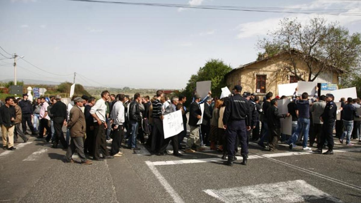 trafic blocat pe dn6 din cauza unui protest