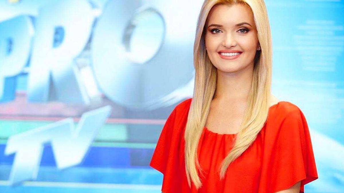 prezentatoarea care crede ca ii poate lua locul andreei esca e iubita unui fotbalist