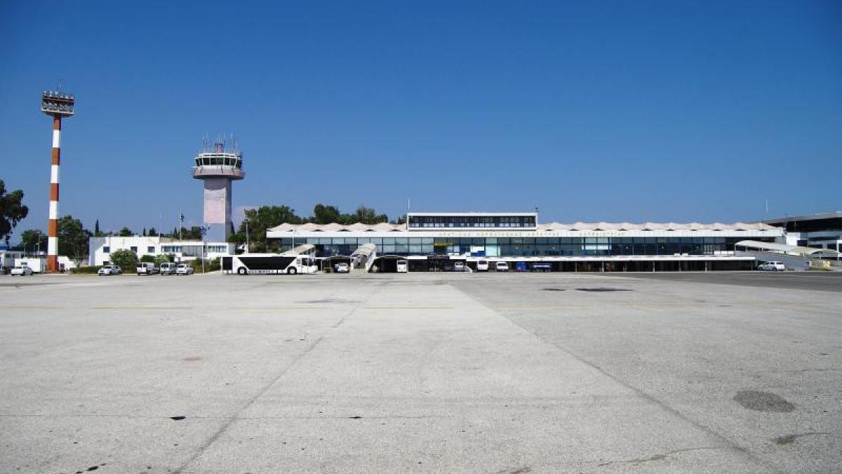 un aeroport international din romania a fost inchis