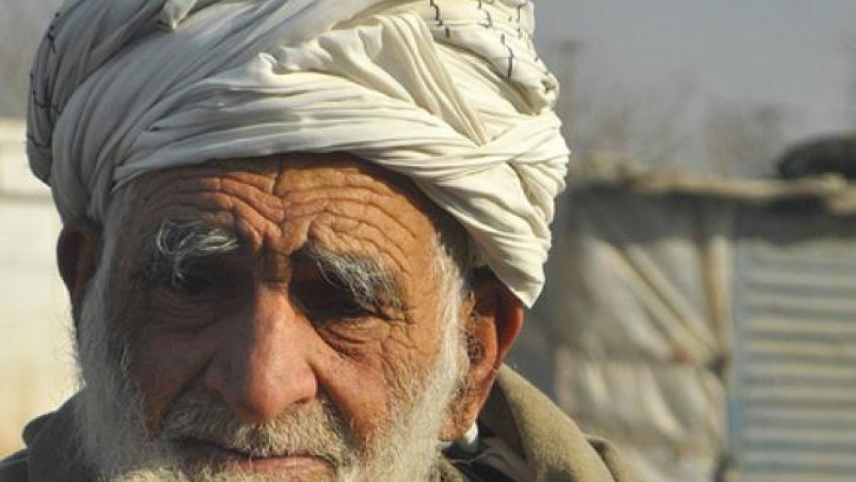 un refugiat afgan in varsta de 110 ani a ajuns in germania dupa un periplu de o luna