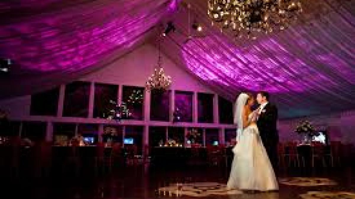 absenti de la nunta dar buni de plata