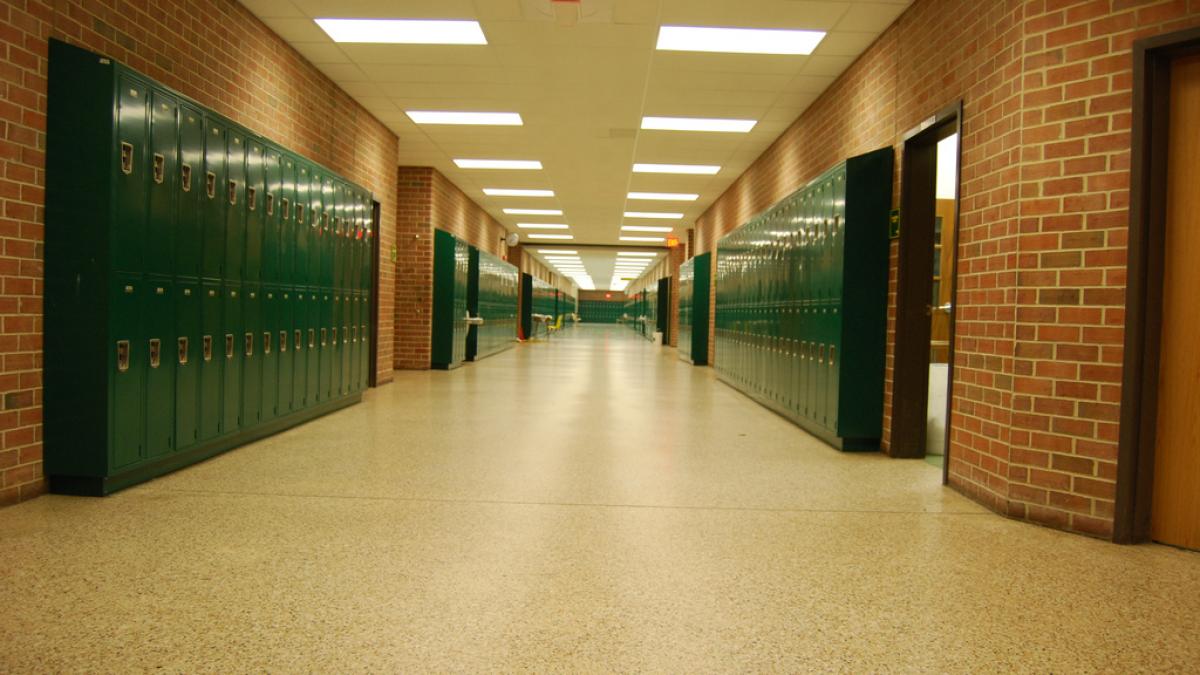 atac armat intr un liceu din sua