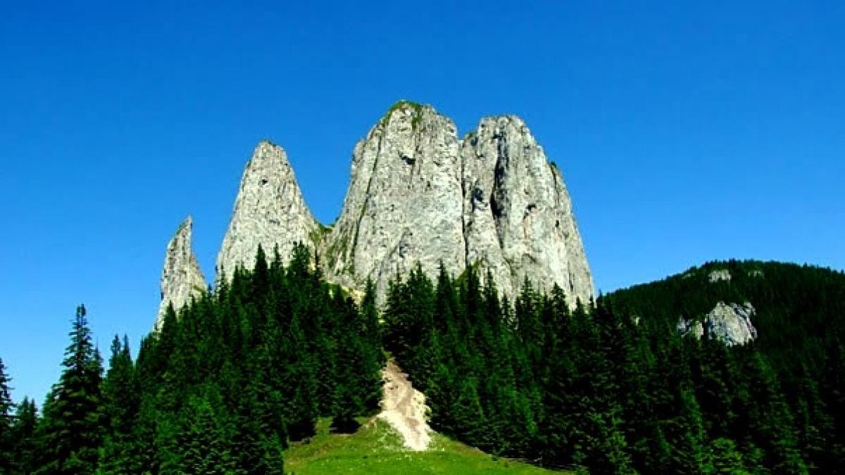 minuni naturale ale romaniei pe care trebuie sa le vezi macar o data in viata