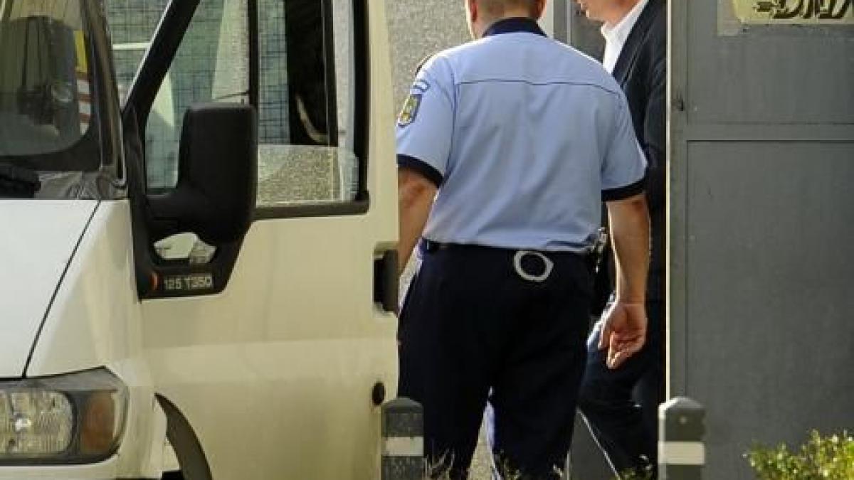 sorin oprescu a fost interceptat in duba