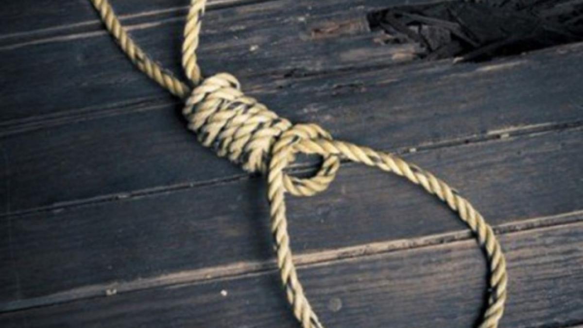 tentativa de sinucidere un iesean si a pus funia de gat si a incercat sa se spanzure