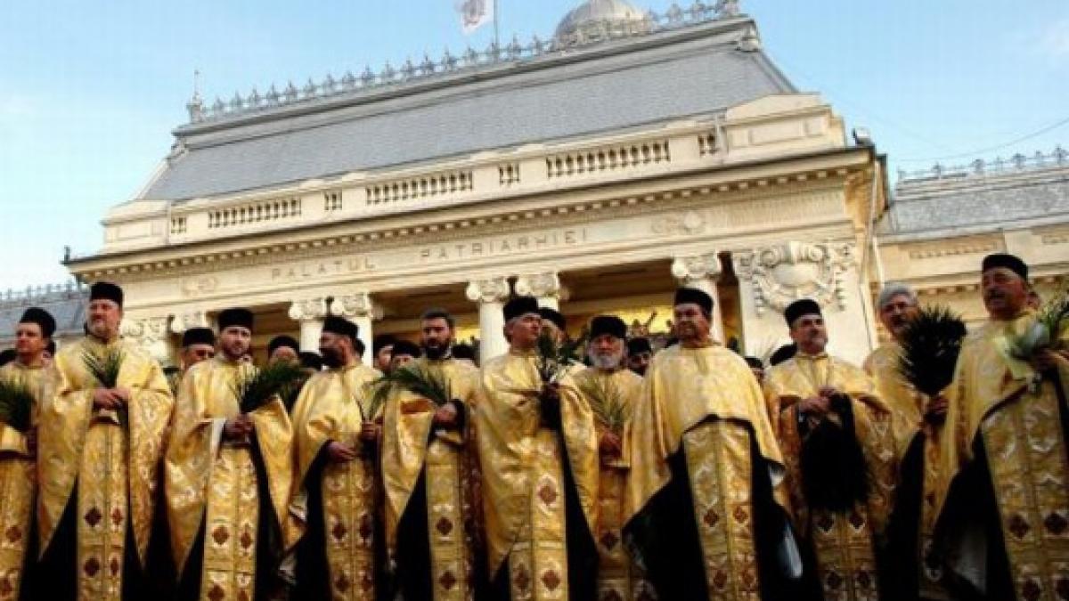 batrani bolnavi si copii aruncati in strada de bor biserica vrea sa vanda terenurile pe care
