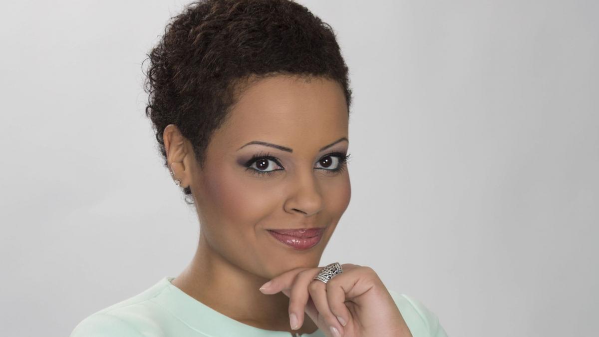 laura nureldin despre primul ei roman cand spui o poveste esti doar un medium