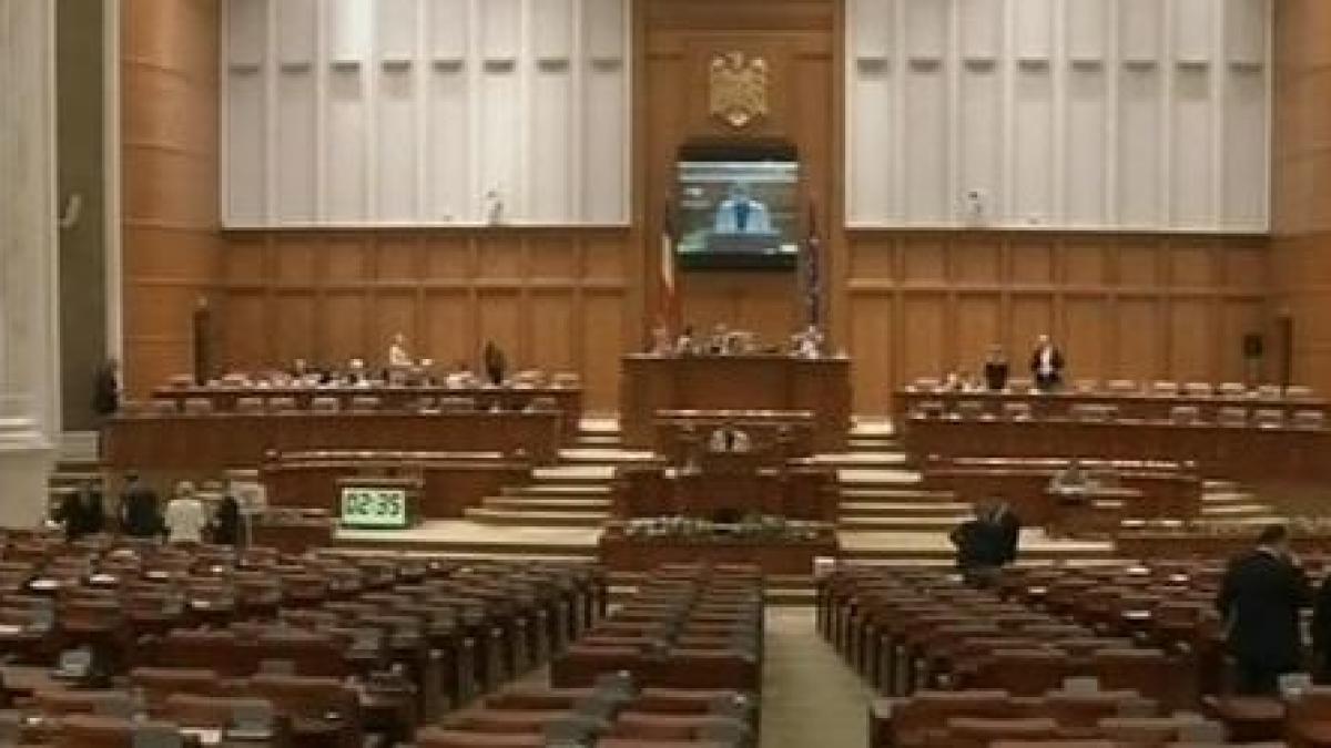 chiulul din parlament combatut electronic