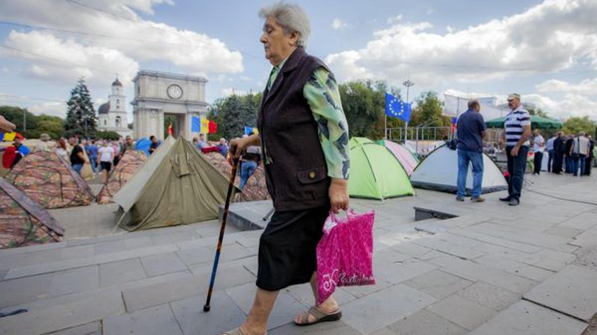 criza la chisinau politicienii pro rusi au cerut blocarea traficului in chisinau