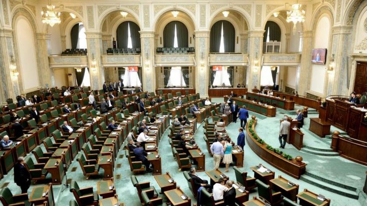 cum incaseaza parlamentarii salarii marite ilegal