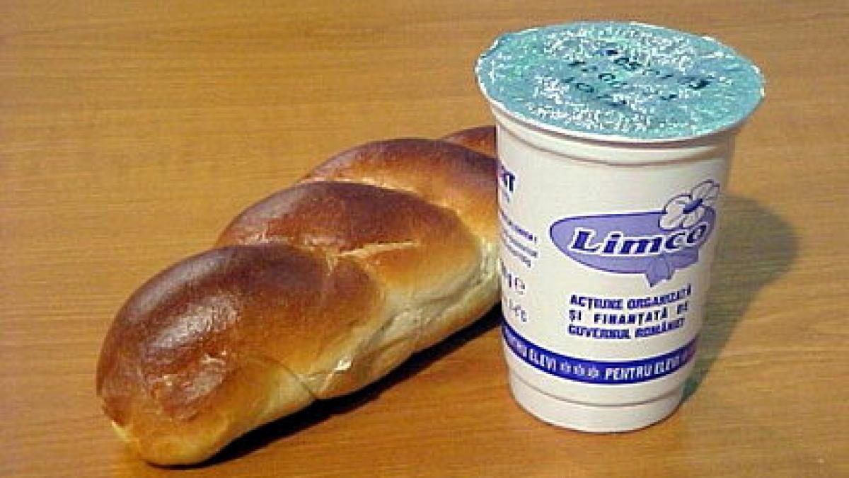 laptele si cornul din scoli necomestibile parintii se revolta