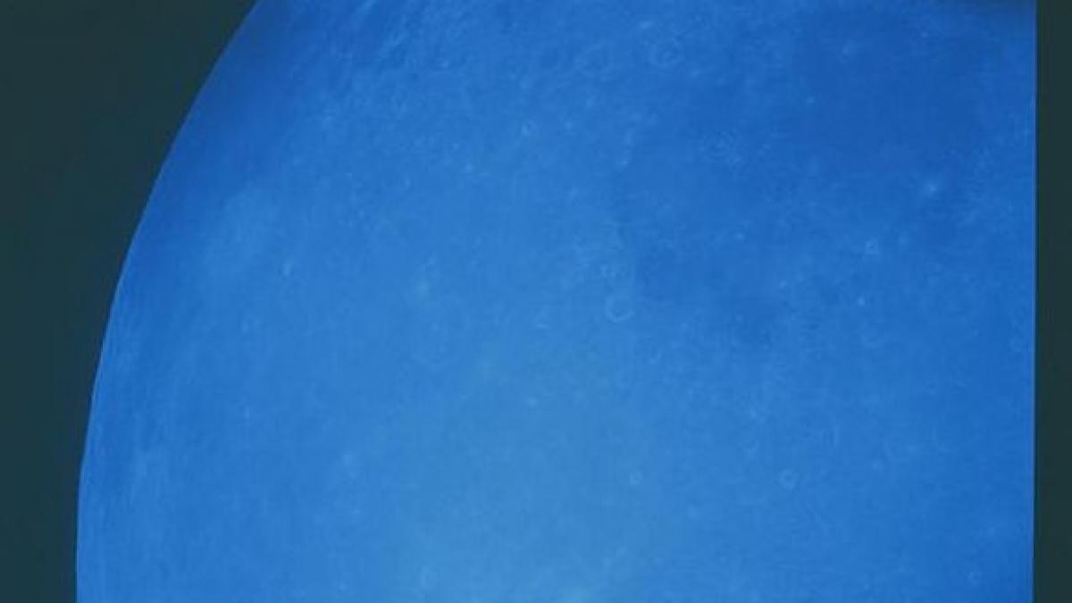 nasa a facut publice 9 000 de poze din timpul misiunilor apollo