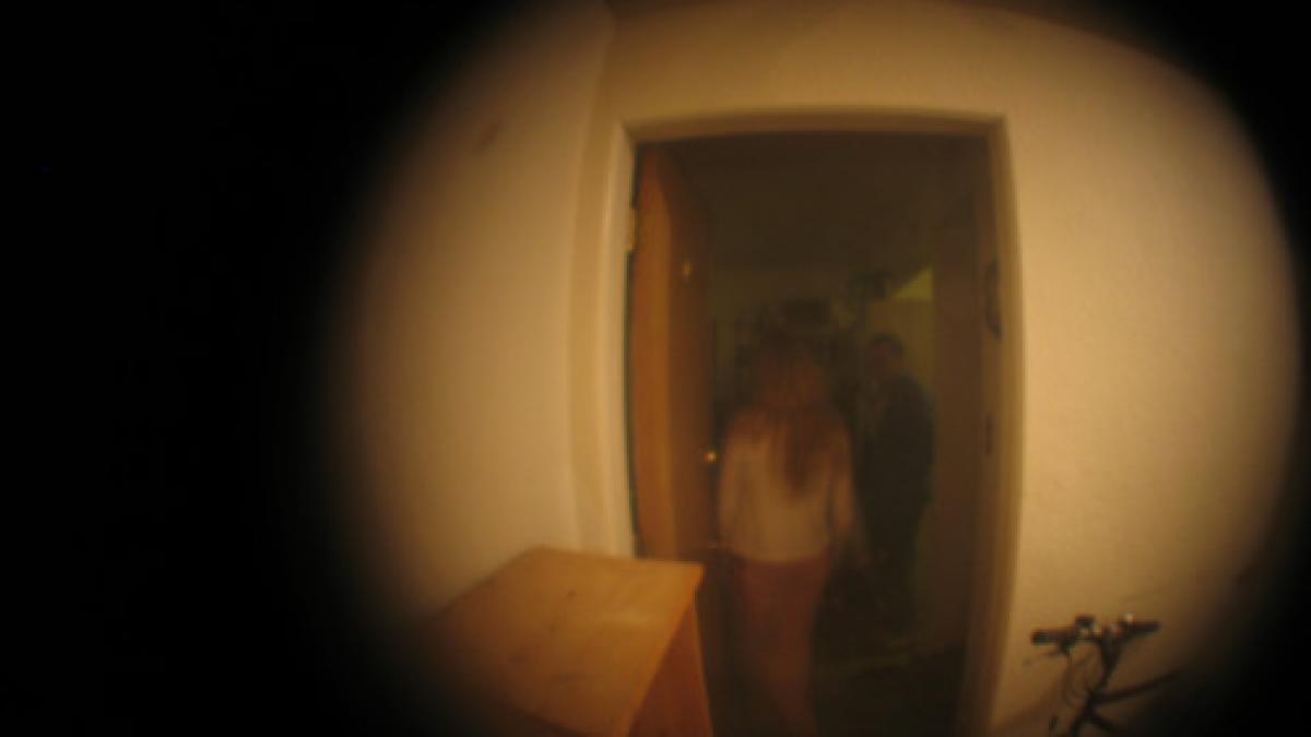 profesorul de sport din capitala care a fotografiat eleve in vestiar a recunoscut acuzatiile