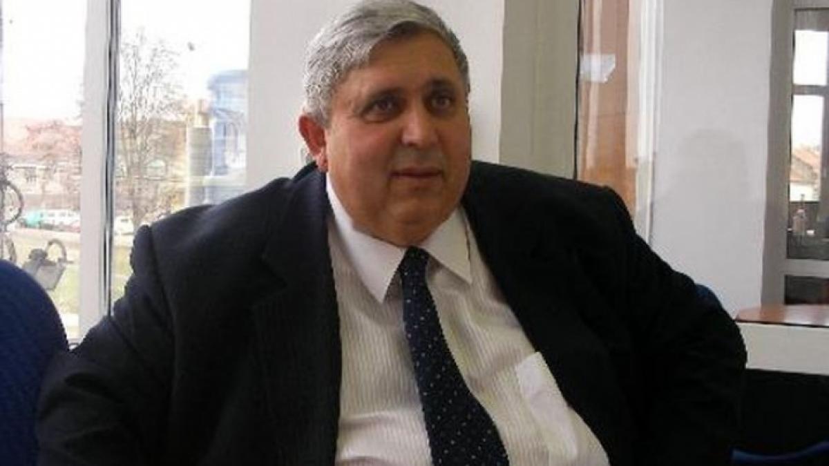 sinteza zilei politicianul roman cu cea mai nesimtita avere e angajat la stat dar invarte zeci de