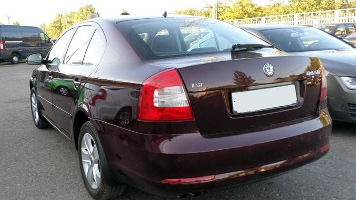 vand auto dauna totala sudata din doua masini la pret de model fara accident