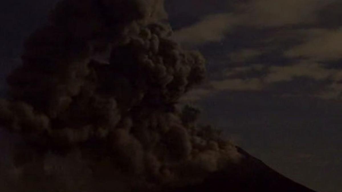 cel mai cunoscut vulcan din mexic a erupt pe neasteptate