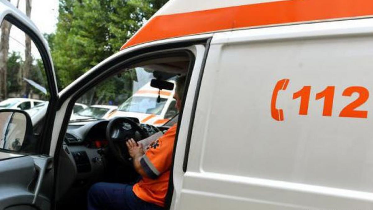 accident naval in delta dunarii o salupa plina cu turisti s a facut bucati