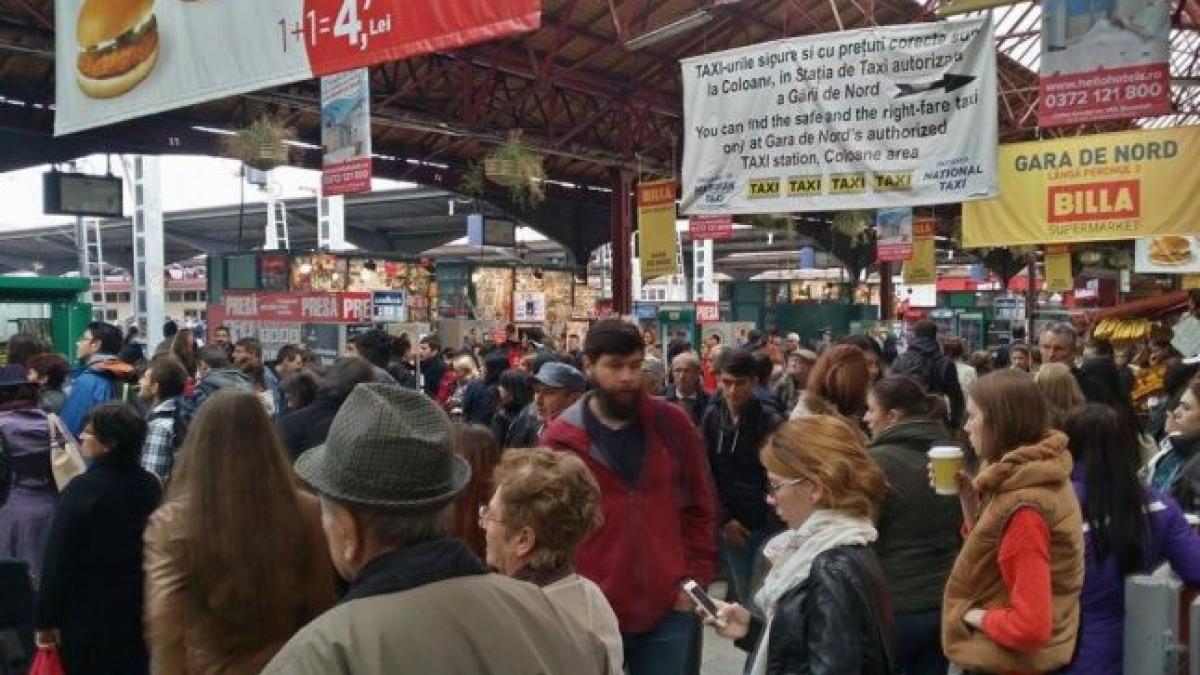 haos in gara de nord din capitala trenurile nu pot pleca si nu pot ajunge aici din cauza unei