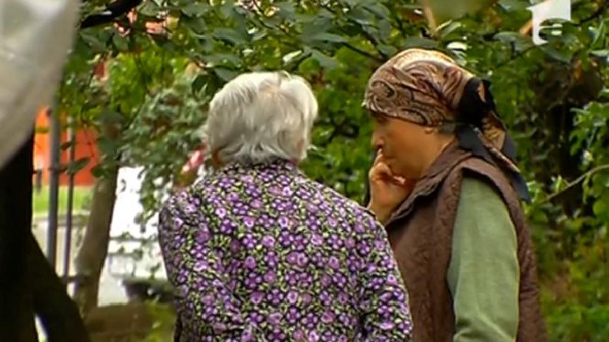 batrani si copii dati afara din case de ahiepiscopia bucurestilor