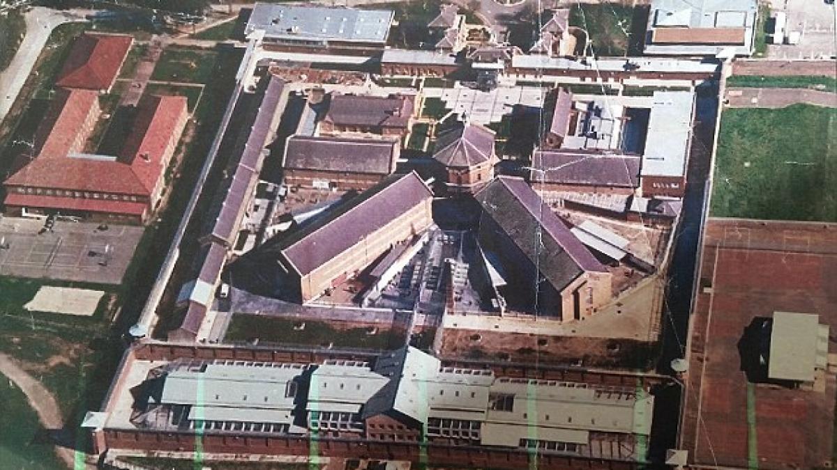 o grupare de teroristi ai statului islamic a cucerit o inchisoare de maxima securitate