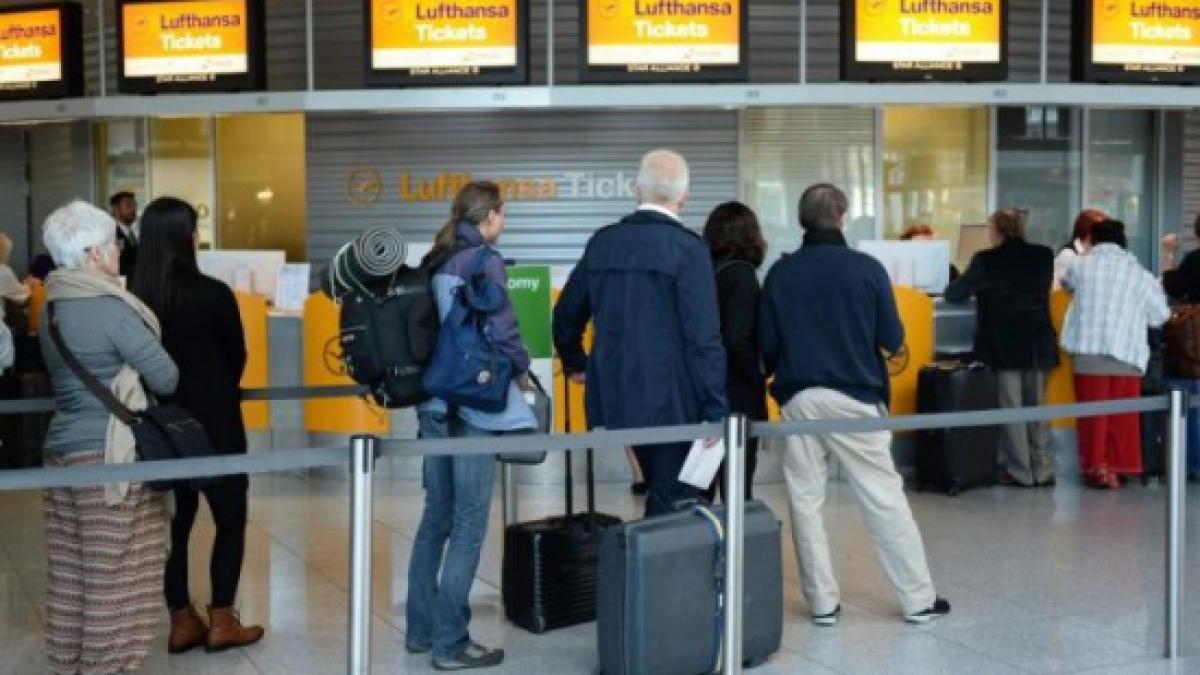 scandal in aeroportul otopeni de ce si au iesit oamenii din fire