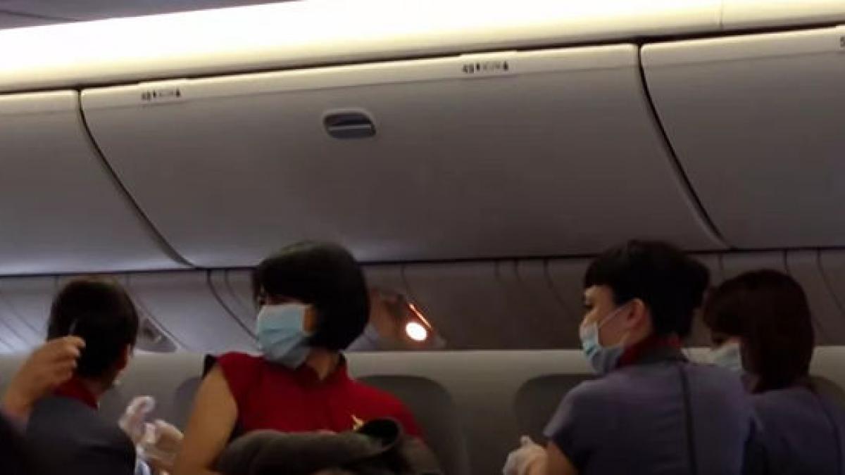 nascut in avion zbor