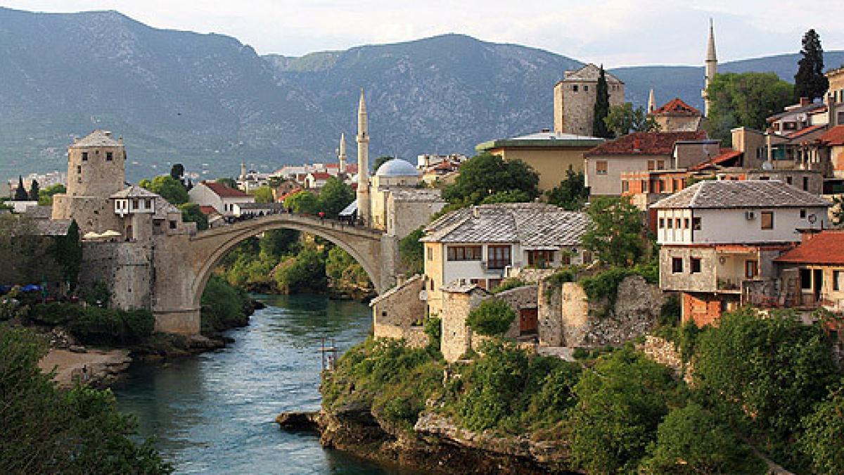 bulgarii isi promoveaza tara gratis udrea a cheltuit zeci de milioane de euro