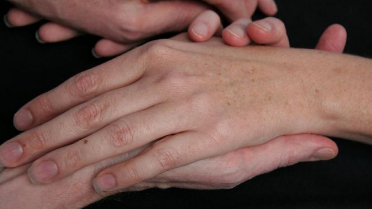 ce s a intamplat cu tanara care a fost hranita cu apa si zahar