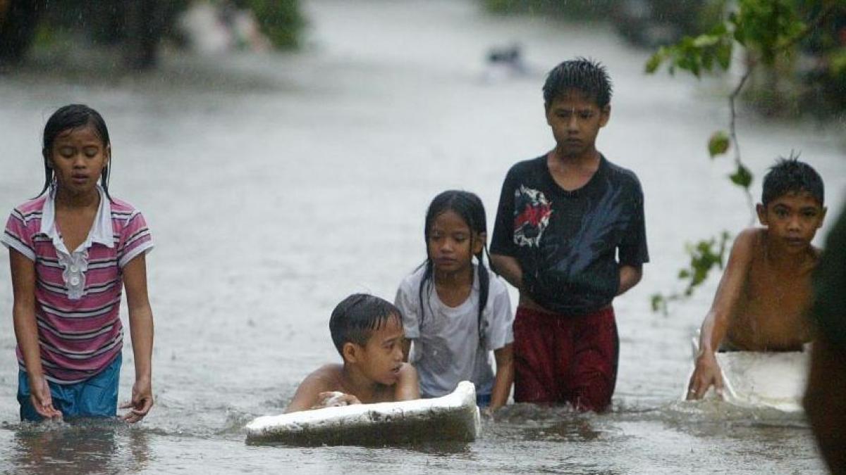 victime evacuare taifun koppu filipine