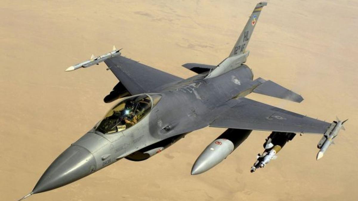 avion de lupta sua tiruri talibane