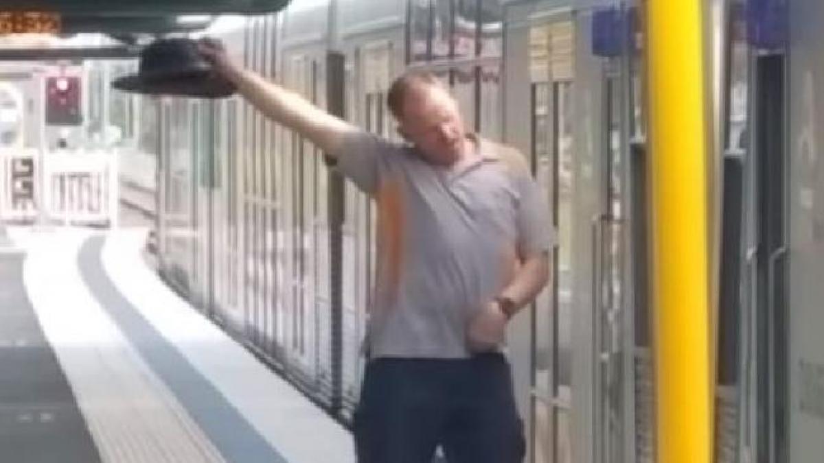 cotrolor bilete dans tren