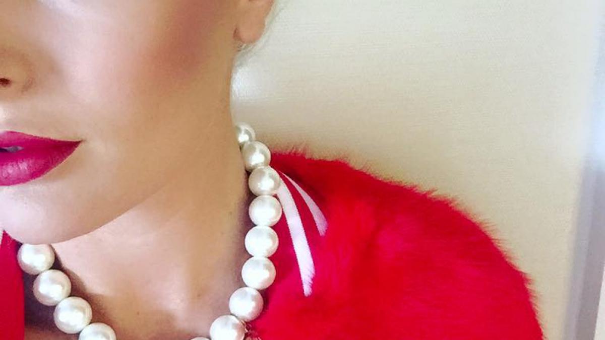 delia da mama sunt grasa dar sa dea naiba daca nu sunt frumoasa de pic asa cum sunt grasele sunt de