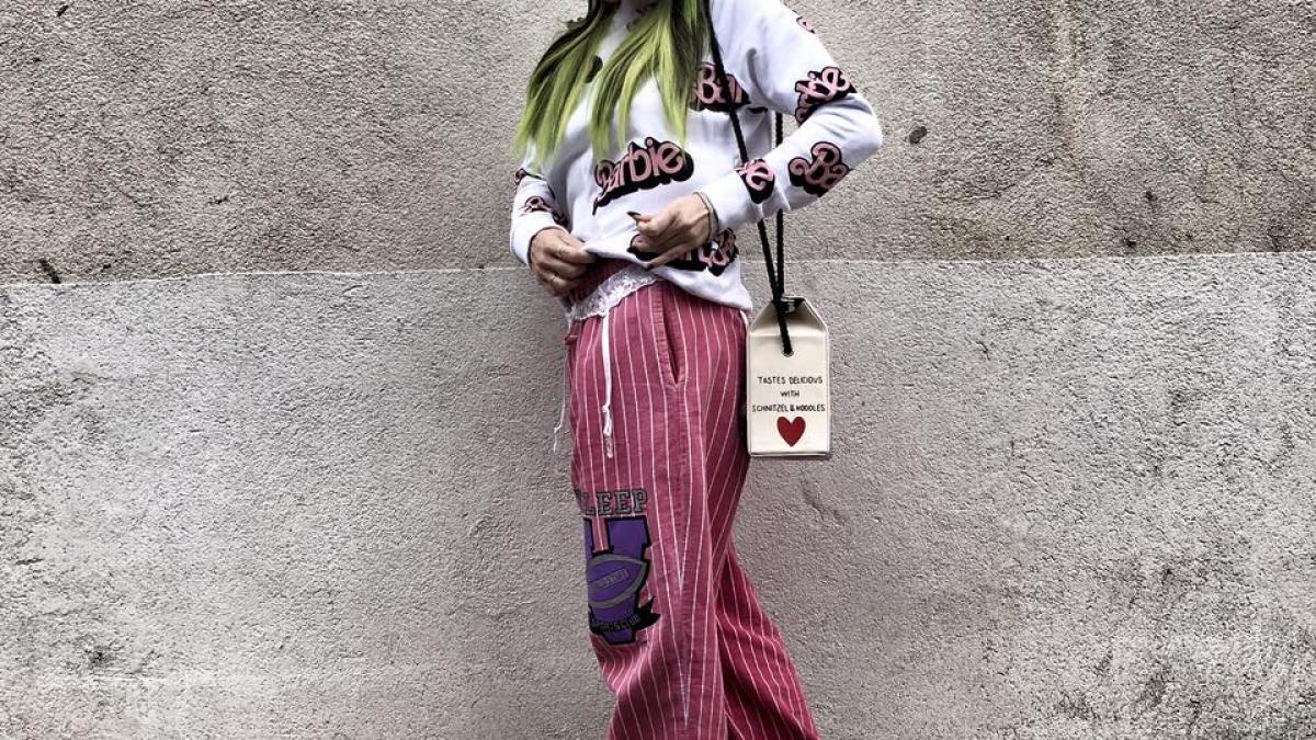 delia isi socheaza fanii nu le suport da mama am