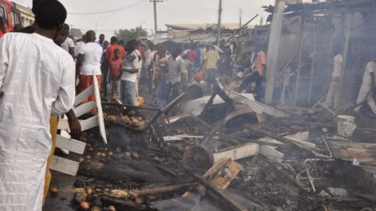 atentate teroriste la doua moschei din nigeria cel putin 37 de oameni au murit