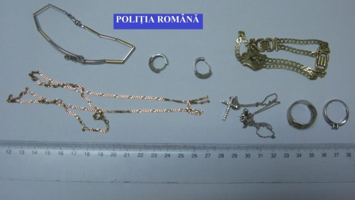 o menajera din timisoara a curatat de bani si bijuterii o familie din oras