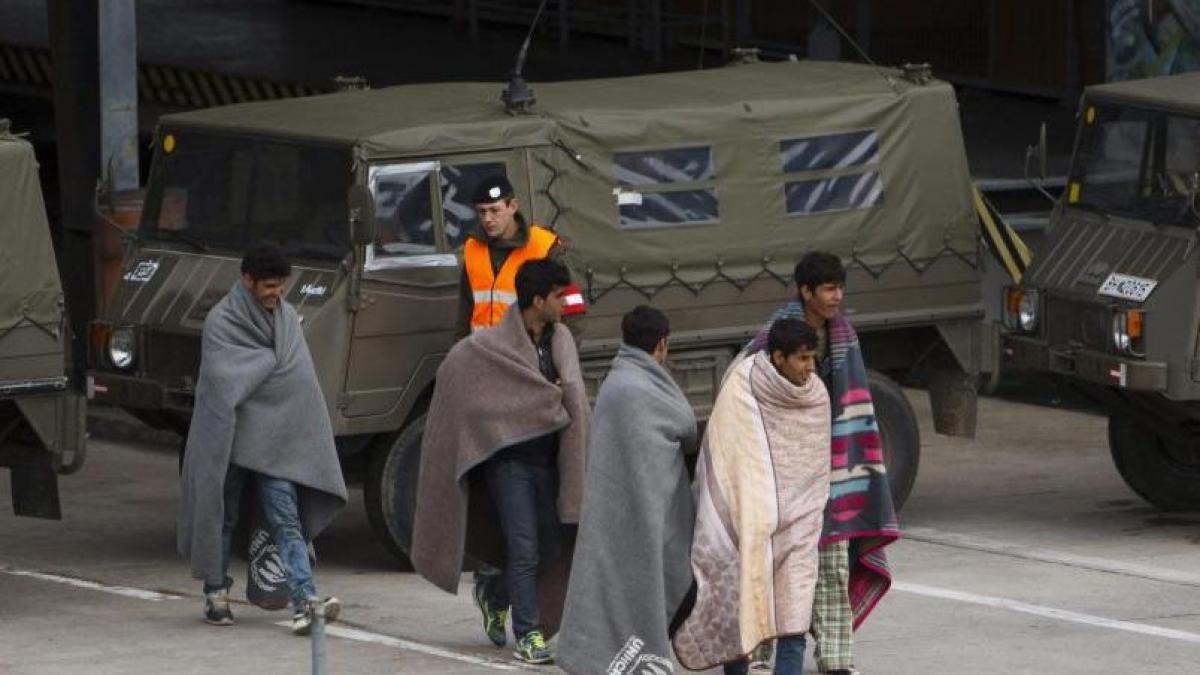 slovenia tancuri armata granita refugiati