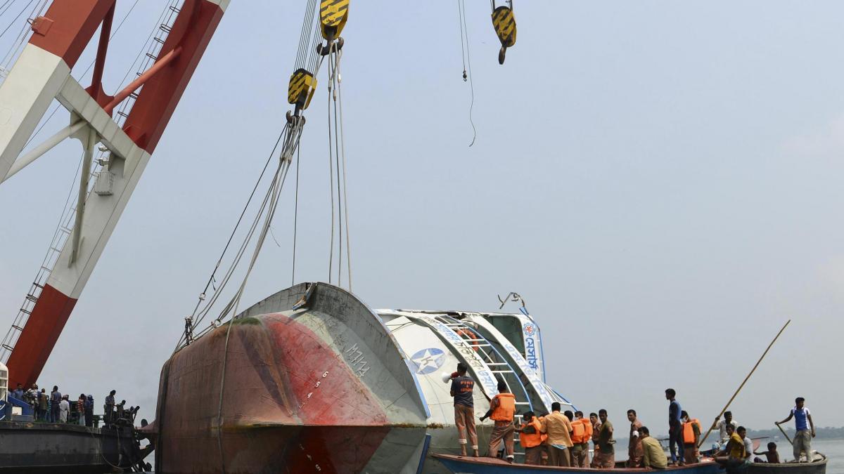 accident feribot hong kong