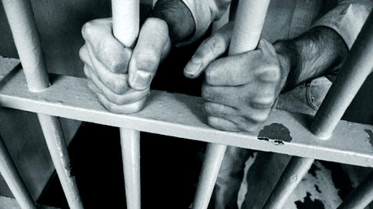 adjunctul penitenciarului giurgiu gardieni si detinuti audiati in urma unor perchezitii