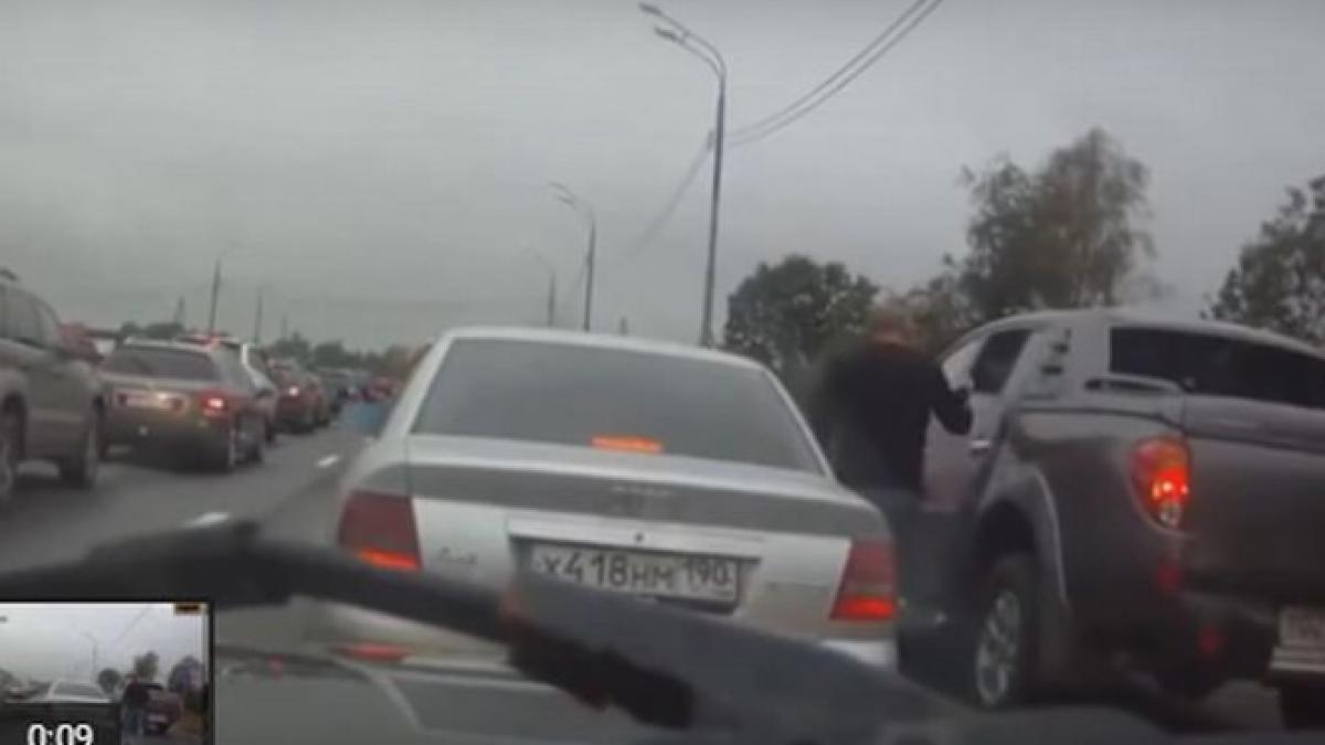 imagini geniale cea mai buna metoda de a evita scandalurile in trafic