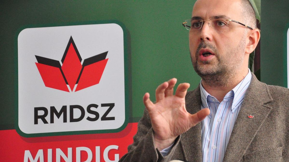 protest al udmr la dezbaterea legii votului prin corespondenta