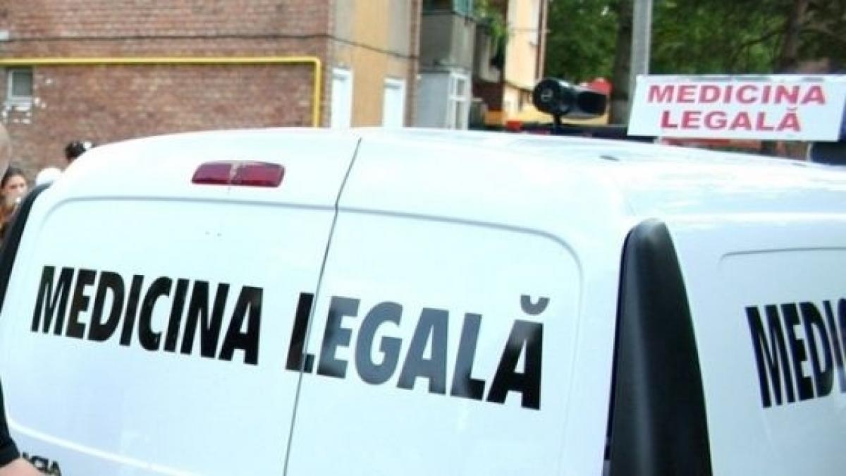 mort tbc cadavru in casa