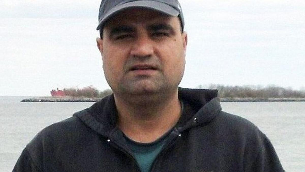 acest barbat a fost arestat pentru o fapta oribila comisa in avion ce i a facut femeii care a