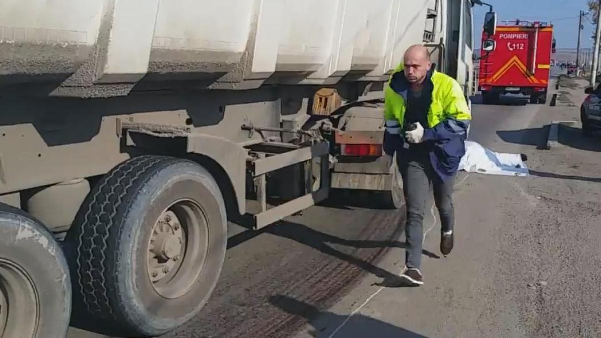 iasi un barbat a murit strivit de tir video