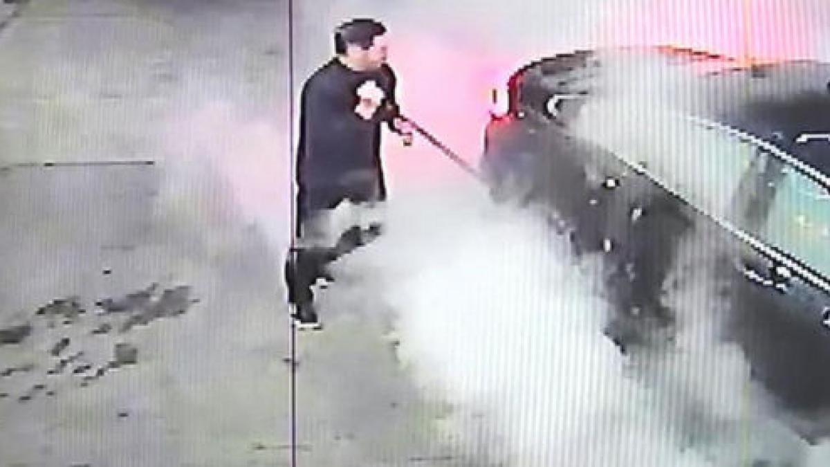 salvare incendiu masina benzinarie