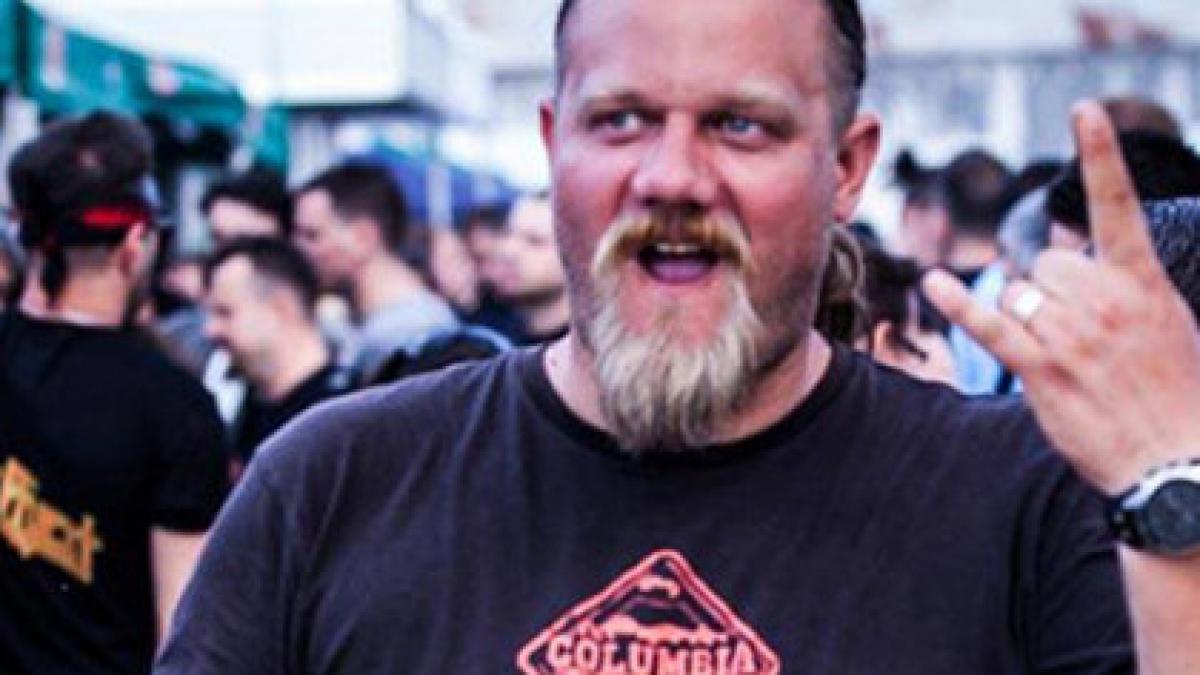 adi rugina club colectiv