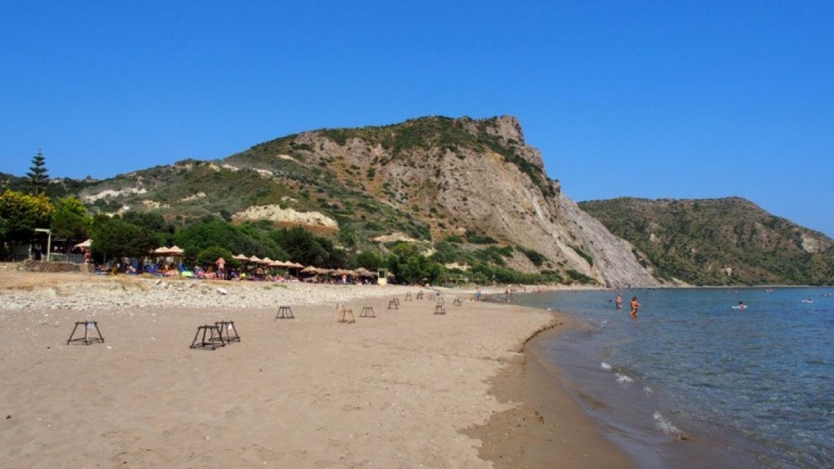 dafni plaja uitata de timp