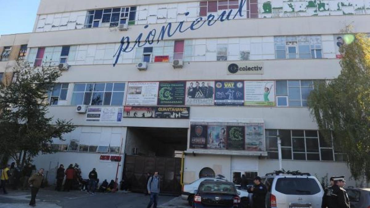 fabrici comuniste cluburi colectiv