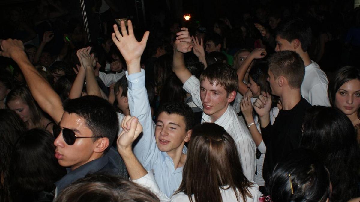 tragedia din colectiv schimba regulile si pentru elevi